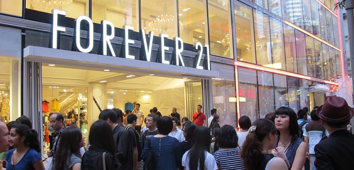 Forever21 baraja el lanzamiento una cadena de tiendas de cosmética